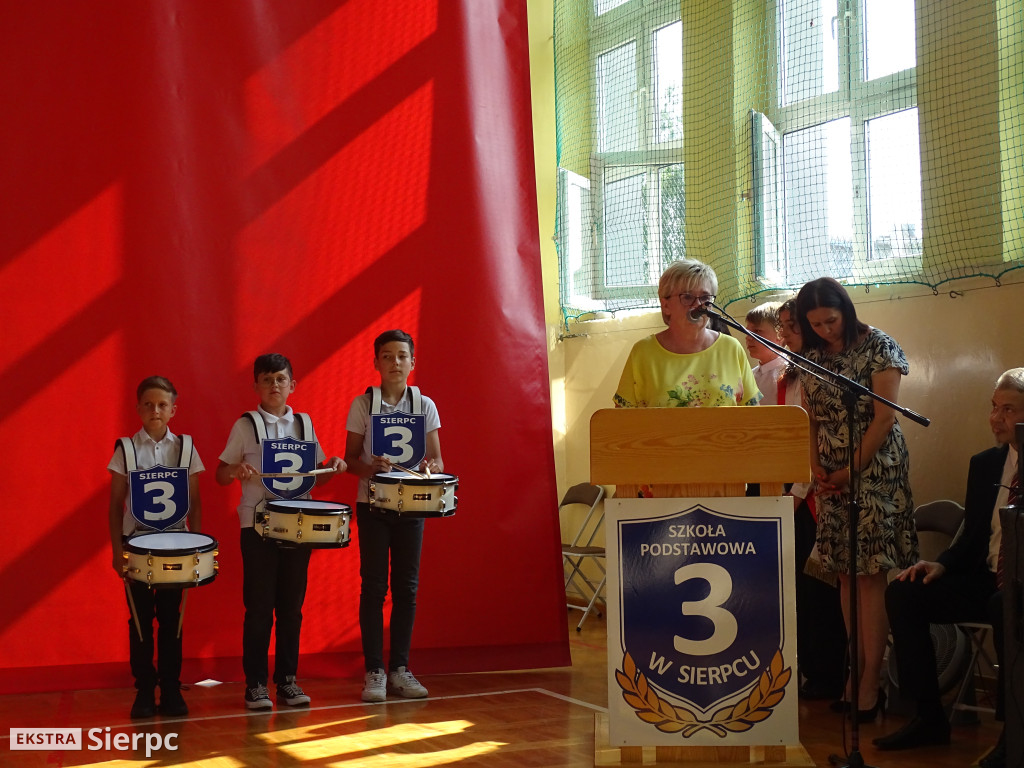 Zakończenie VIII klas w SP nr 3