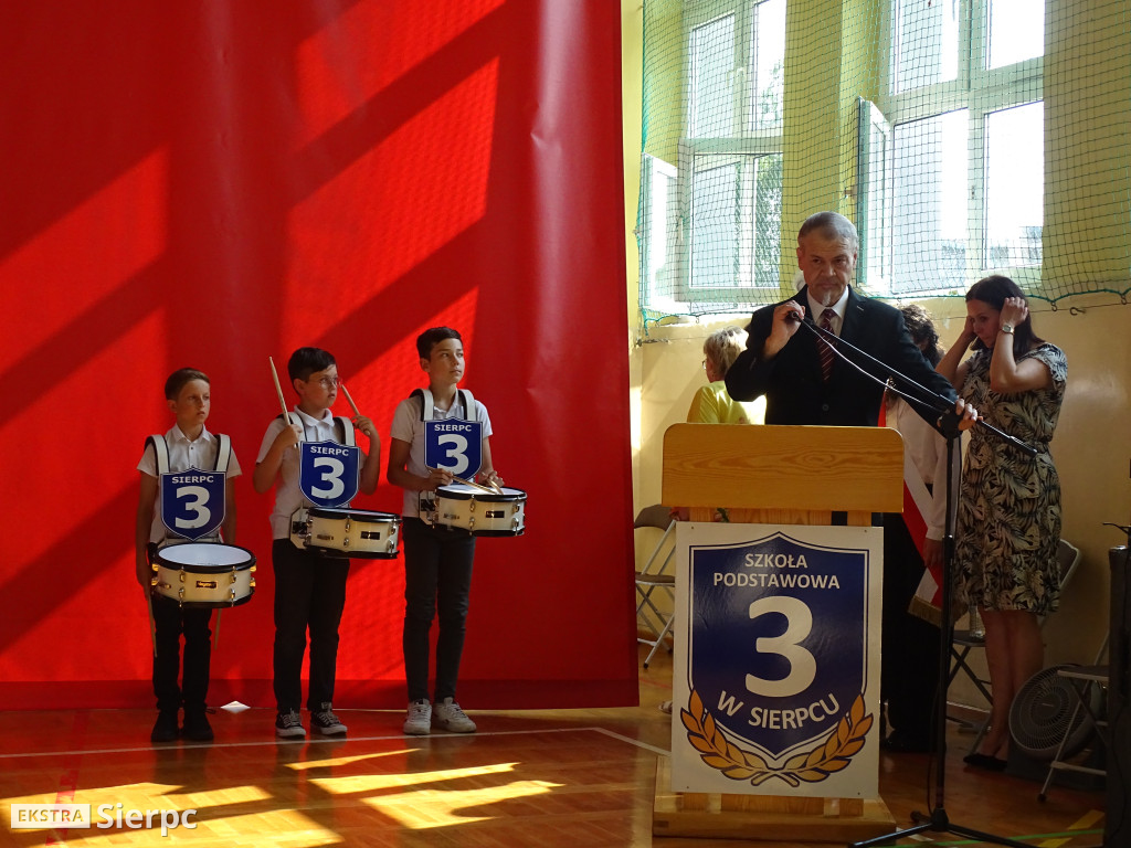 Zakończenie VIII klas w SP nr 3