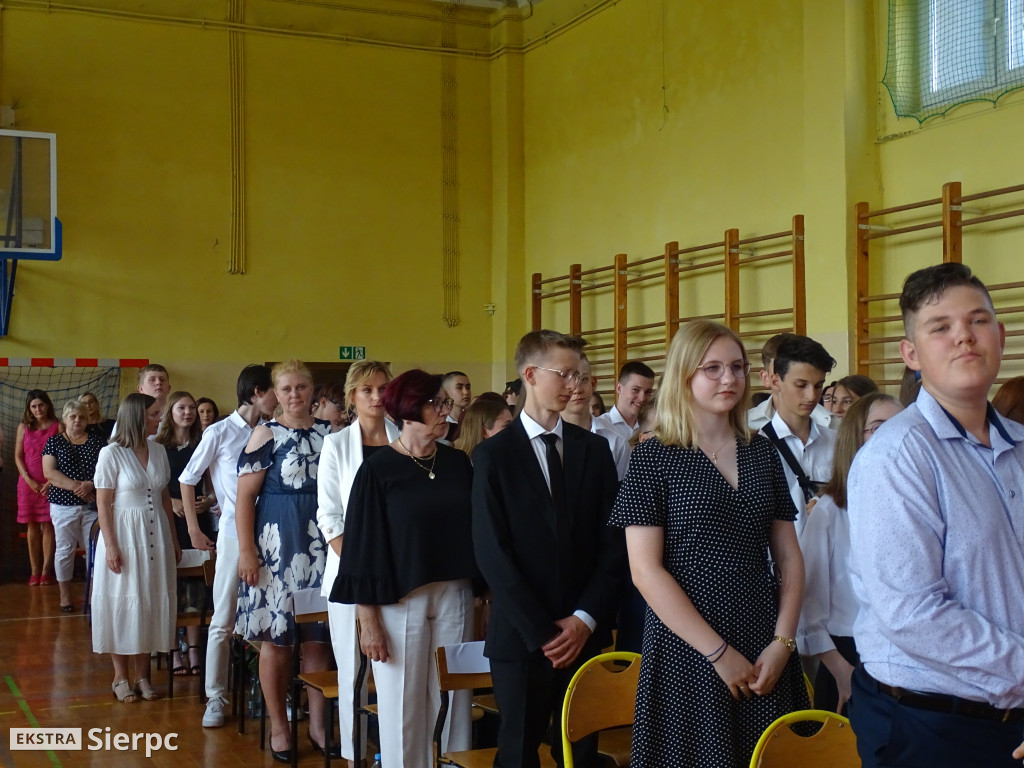 Zakończenie VIII klas w SP nr 3