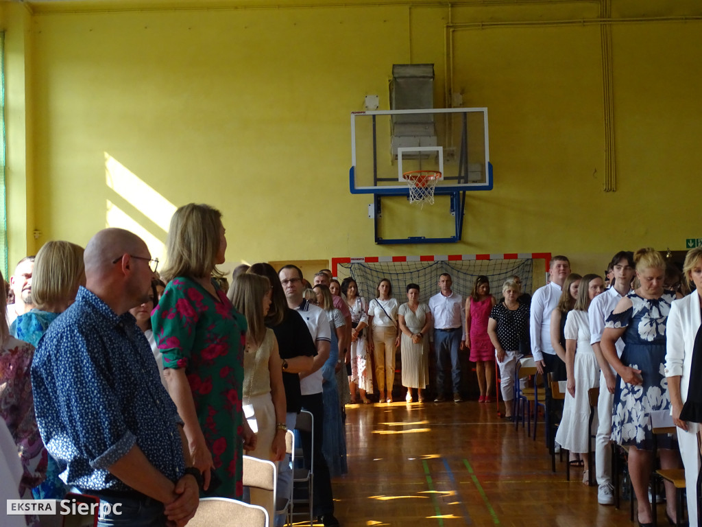 Zakończenie VIII klas w SP nr 3