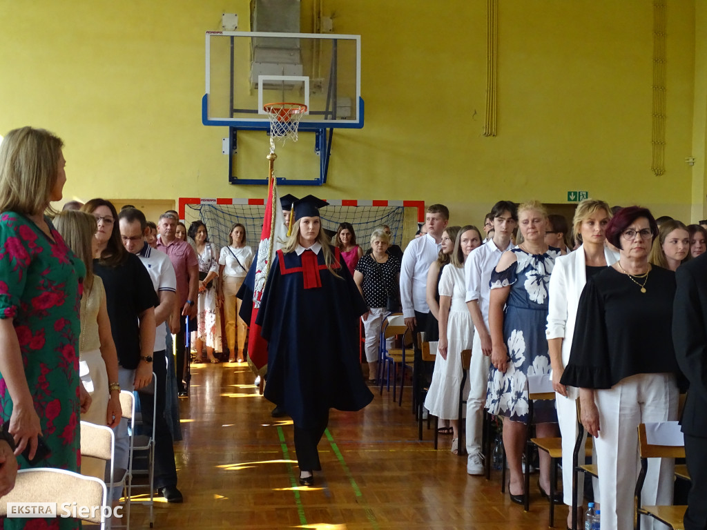 Zakończenie VIII klas w SP nr 3