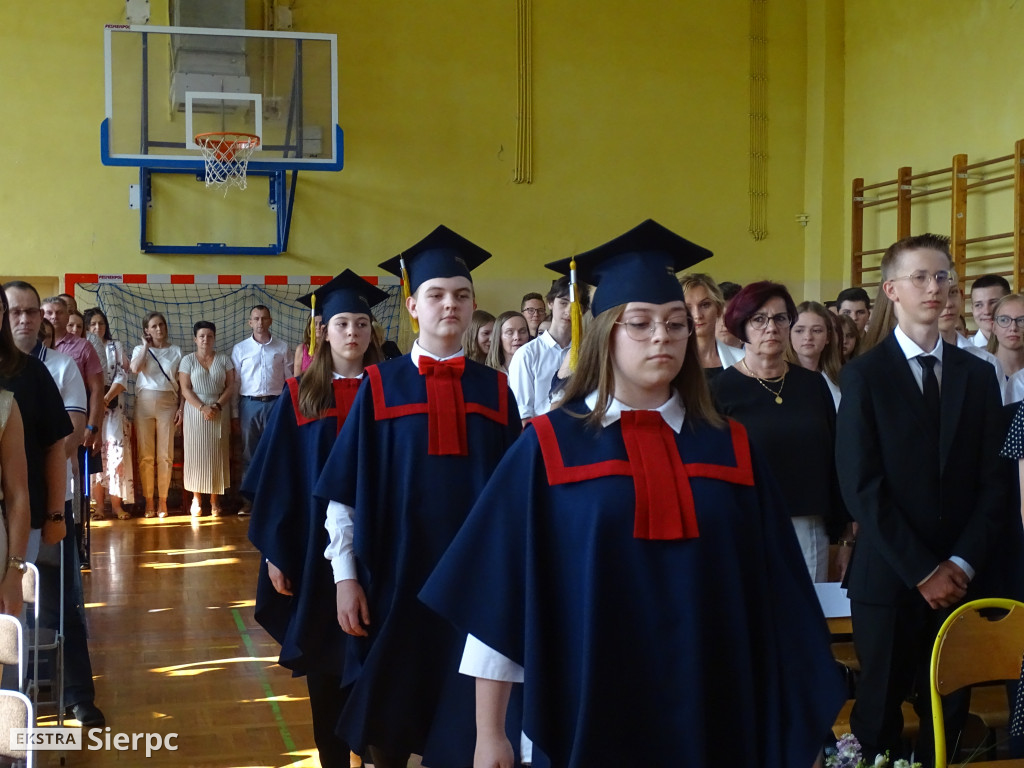 Zakończenie VIII klas w SP nr 3