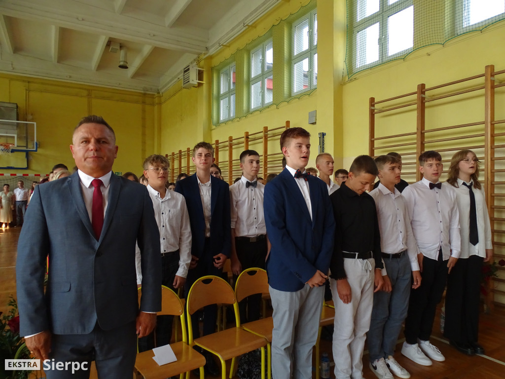 Zakończenie VIII klas w SP nr 3