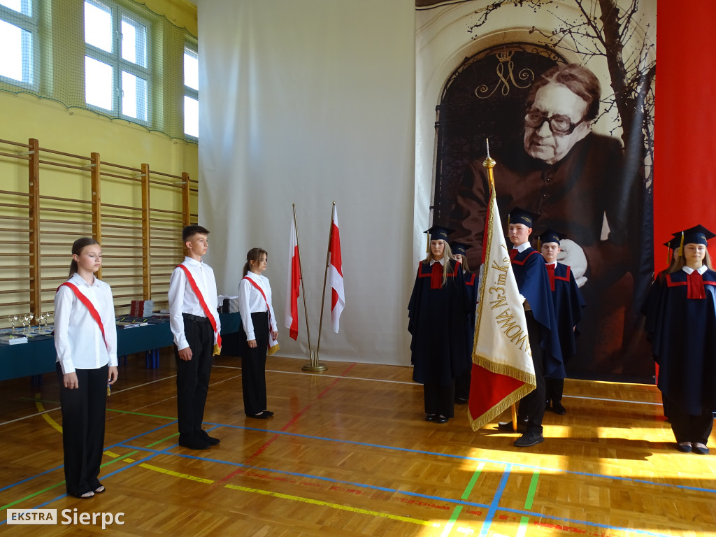 Zakończenie VIII klas w SP nr 3