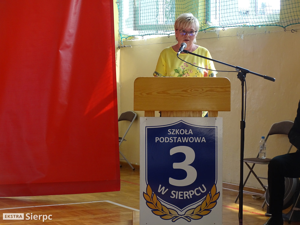 Zakończenie VIII klas w SP nr 3