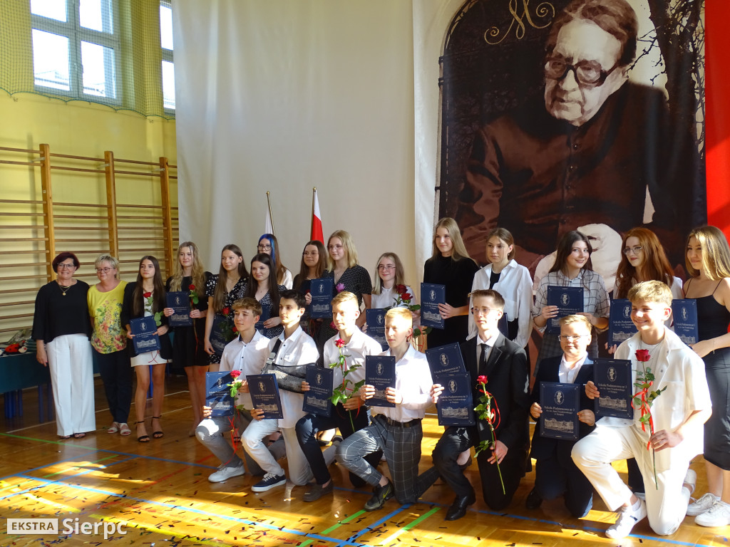 Zakończenie VIII klas w SP nr 3