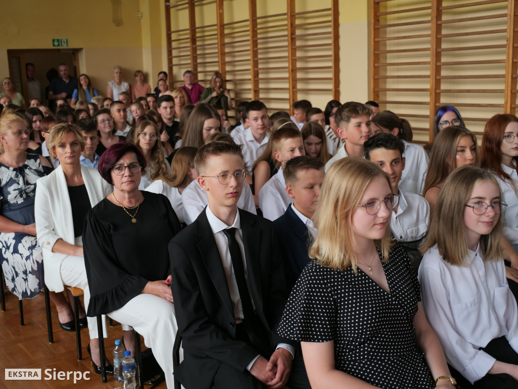 Zakończenie VIII klas w SP nr 3