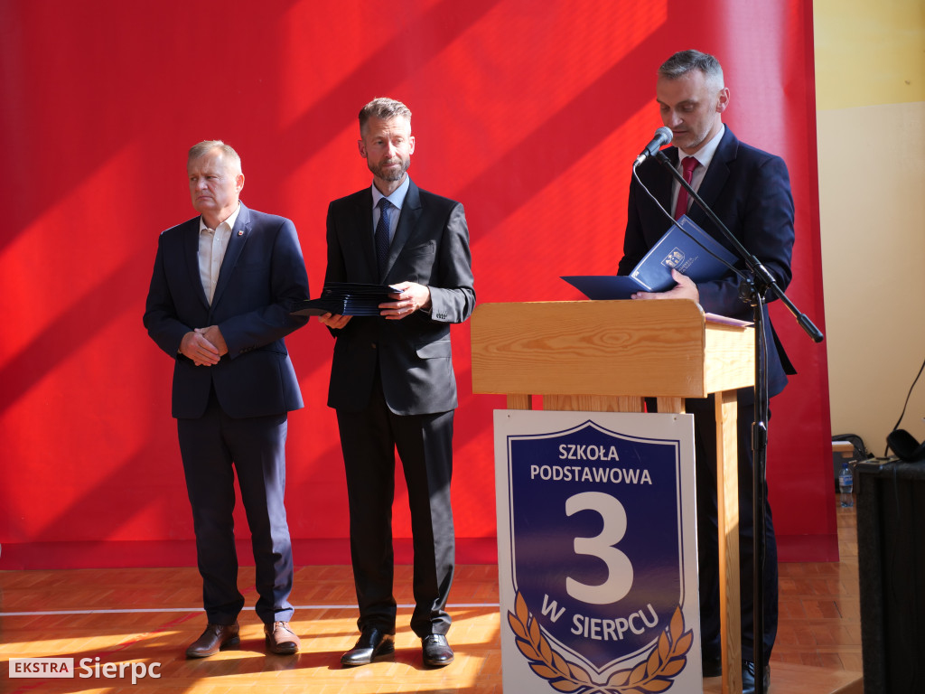 Zakończenie VIII klas w SP nr 3