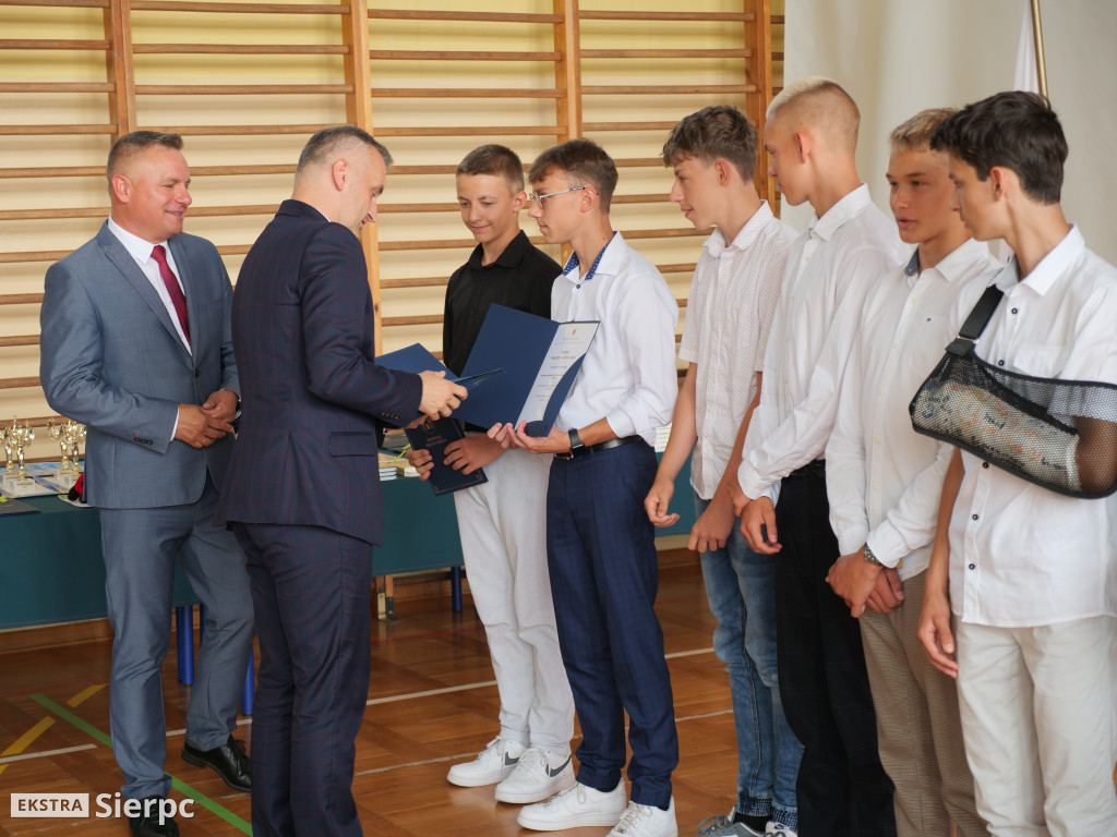 Zakończenie VIII klas w SP nr 3