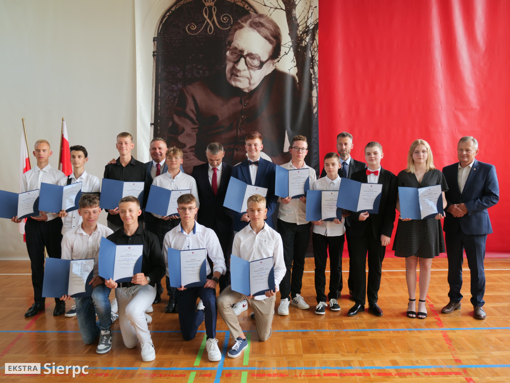 Zakończenie VIII klas w SP nr 3