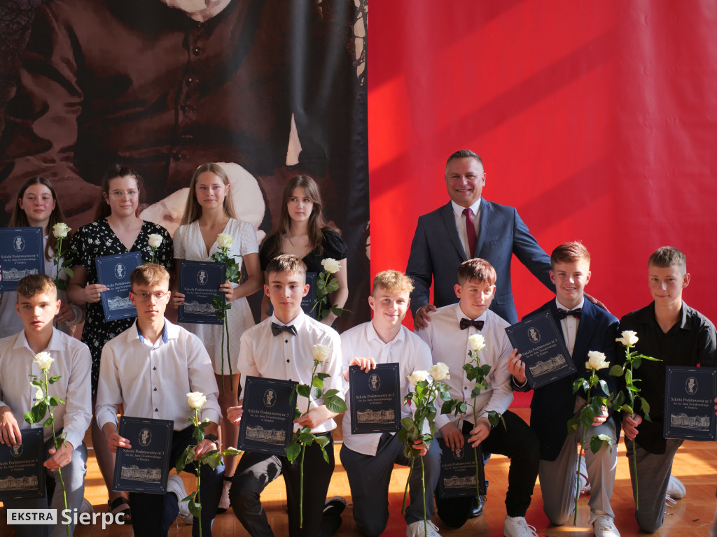 Zakończenie VIII klas w SP nr 3