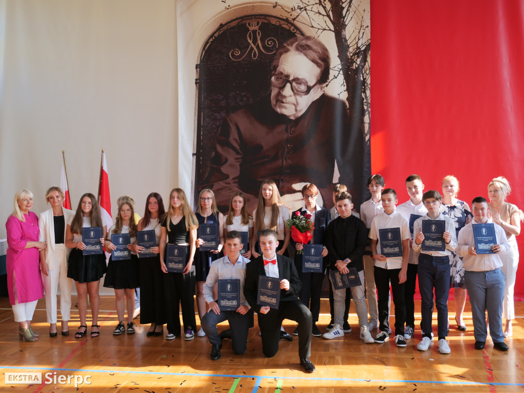 Zakończenie VIII klas w SP nr 3
