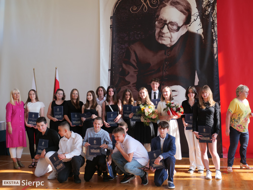 Zakończenie VIII klas w SP nr 3