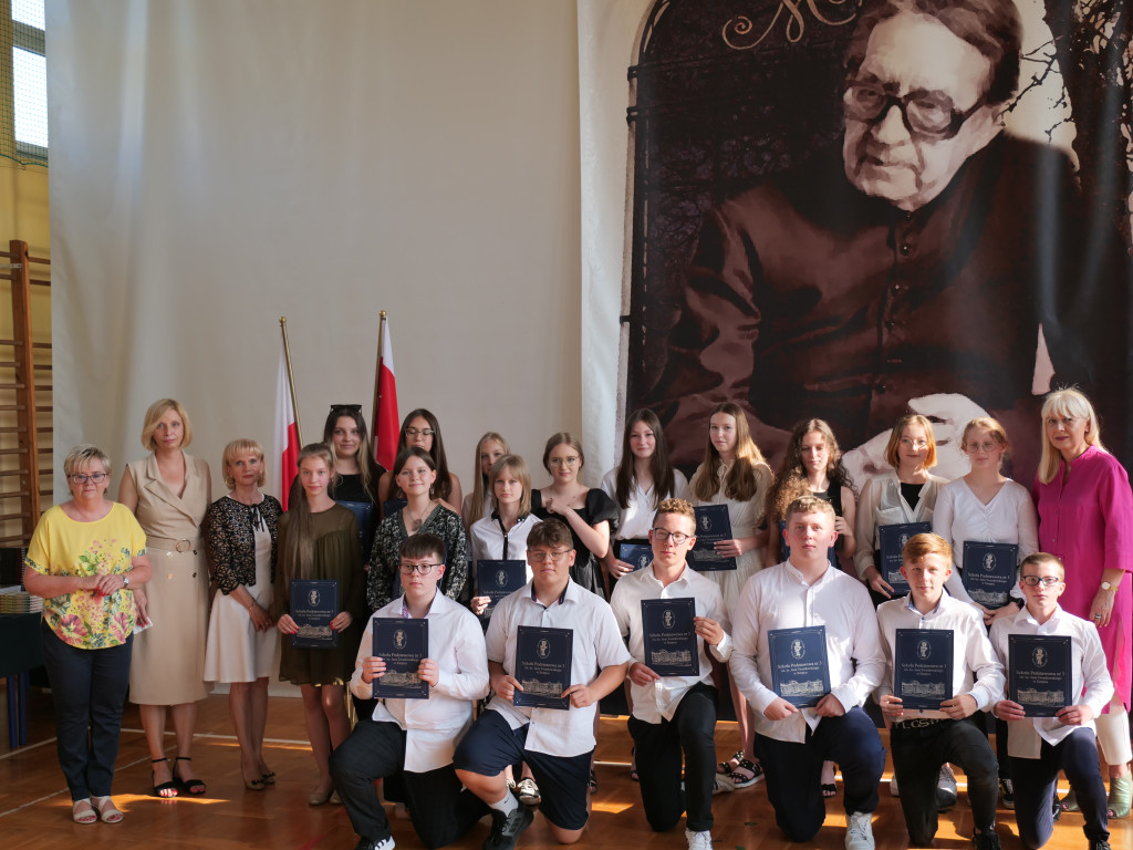 Zakończenie VIII klas w SP nr 3