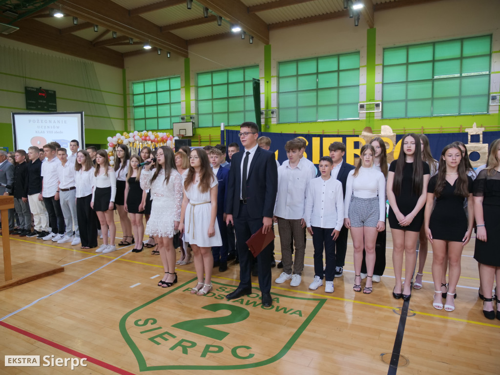 Zakończenie roku dla klas VIII w SP nr 2