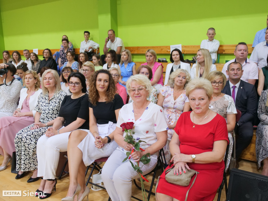 Zakończenie roku dla klas VIII w SP nr 2