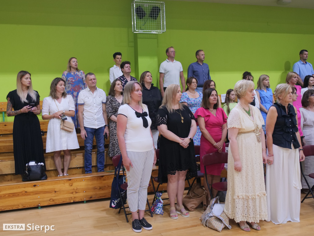 Zakończenie roku dla klas VIII w SP nr 2