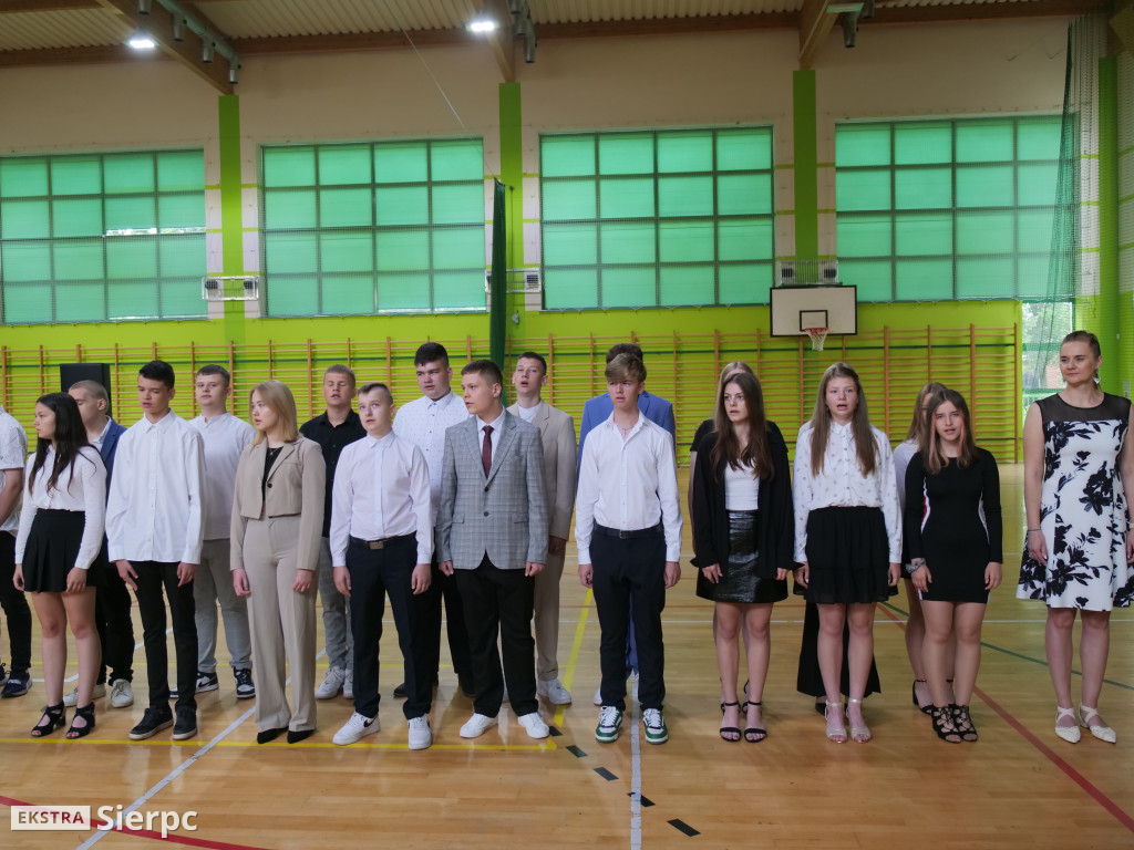 Zakończenie roku dla klas VIII w SP nr 2