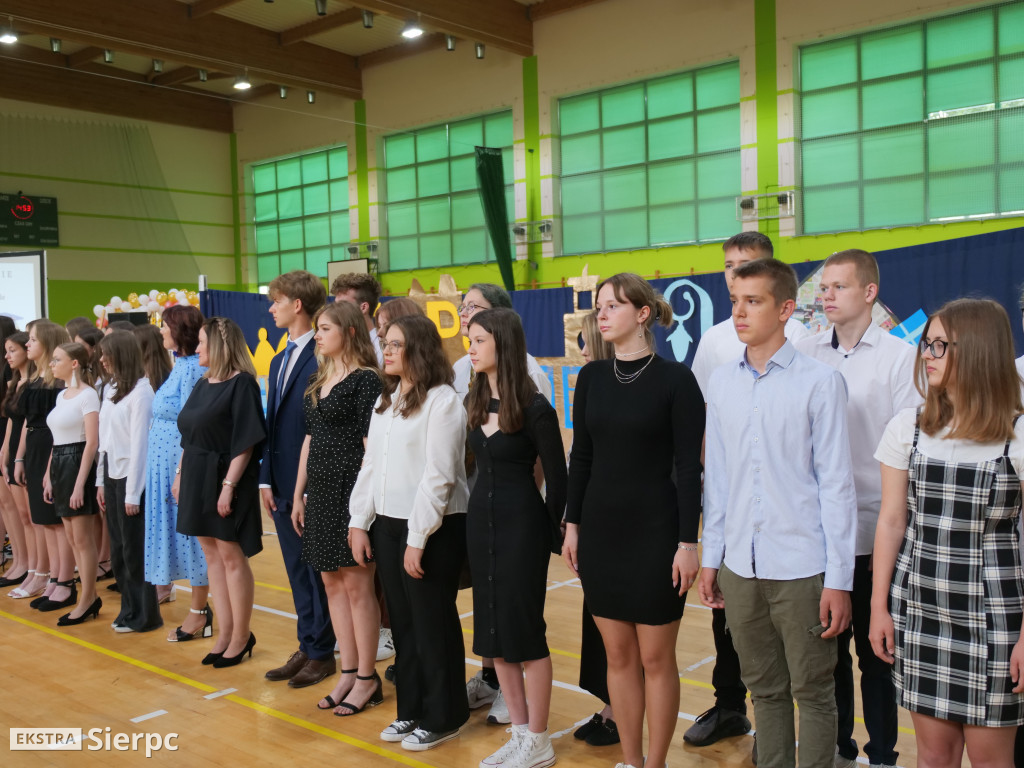 Zakończenie roku dla klas VIII w SP nr 2