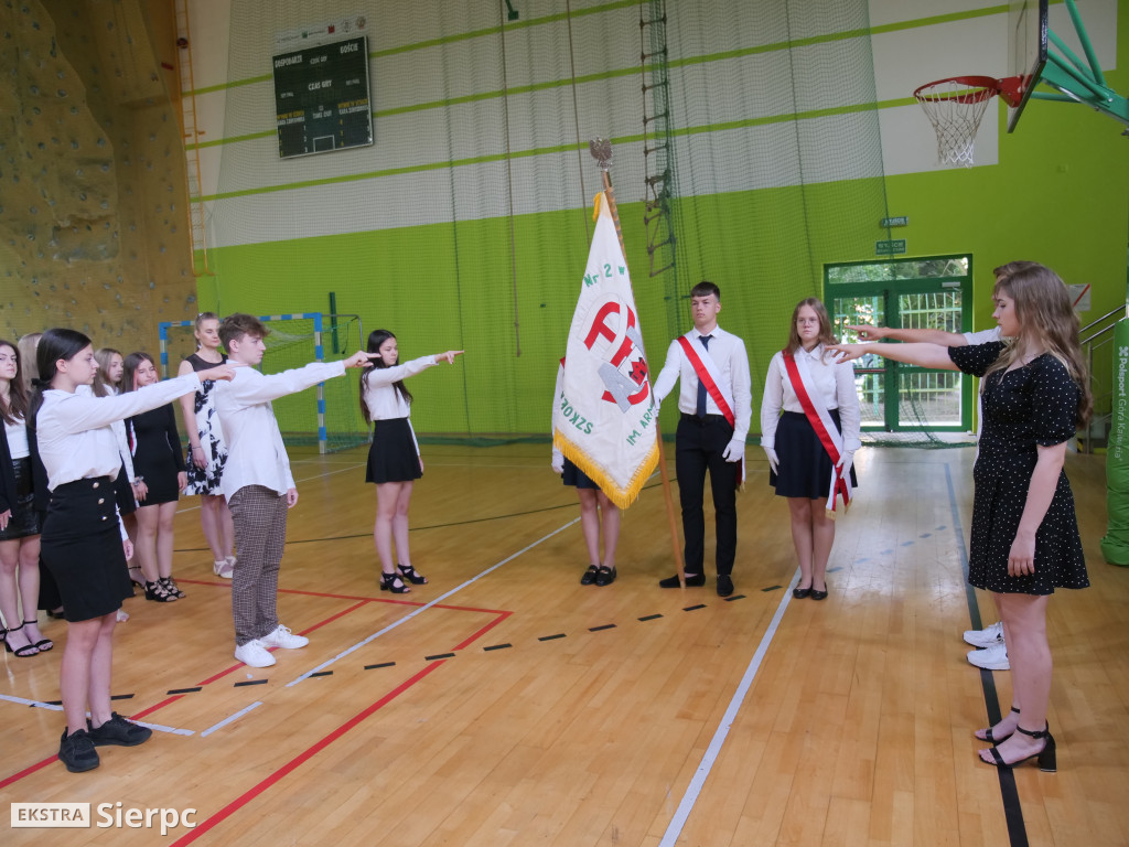 Zakończenie roku dla klas VIII w SP nr 2