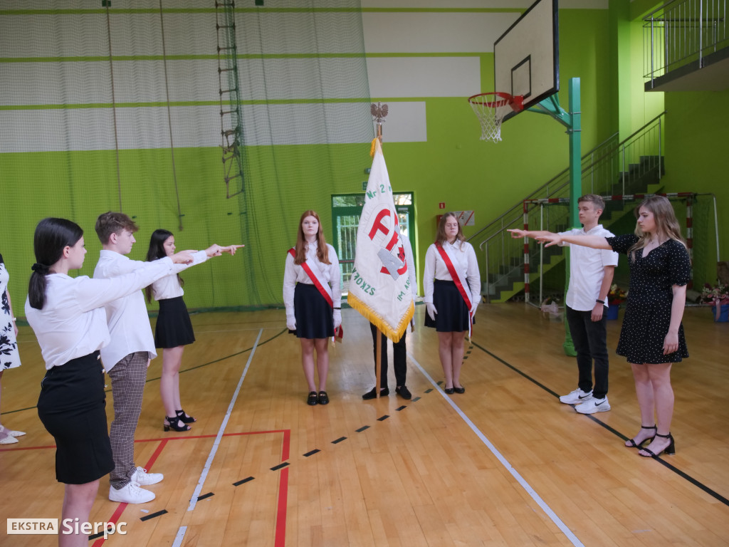 Zakończenie roku dla klas VIII w SP nr 2