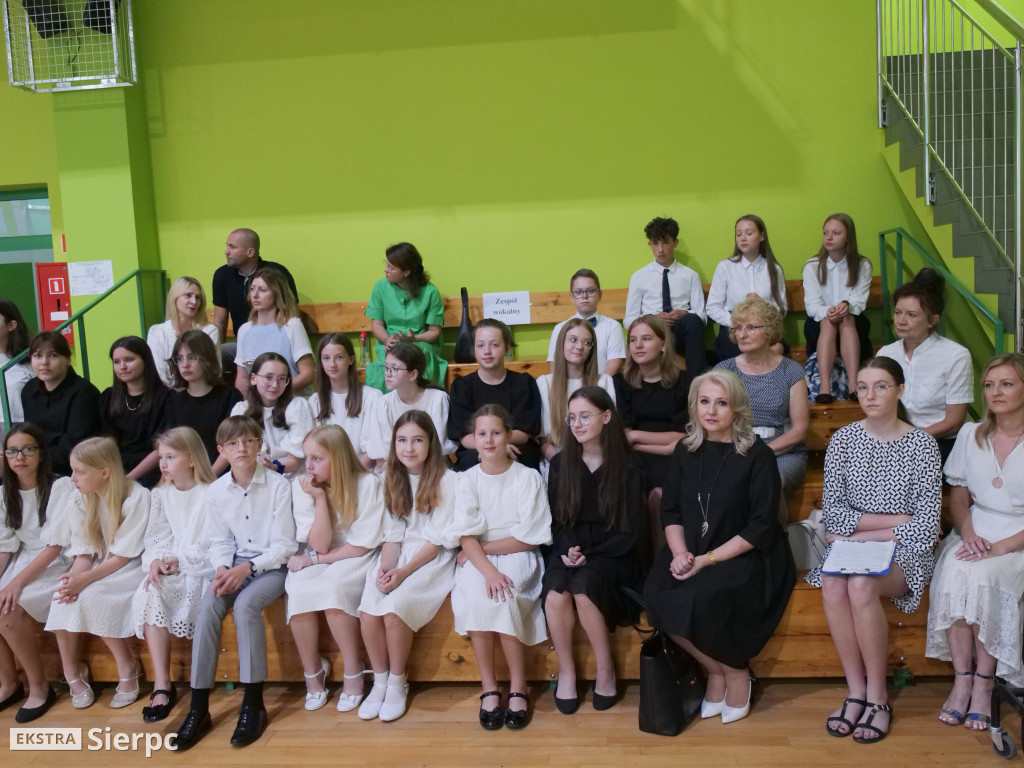 Zakończenie roku dla klas VIII w SP nr 2
