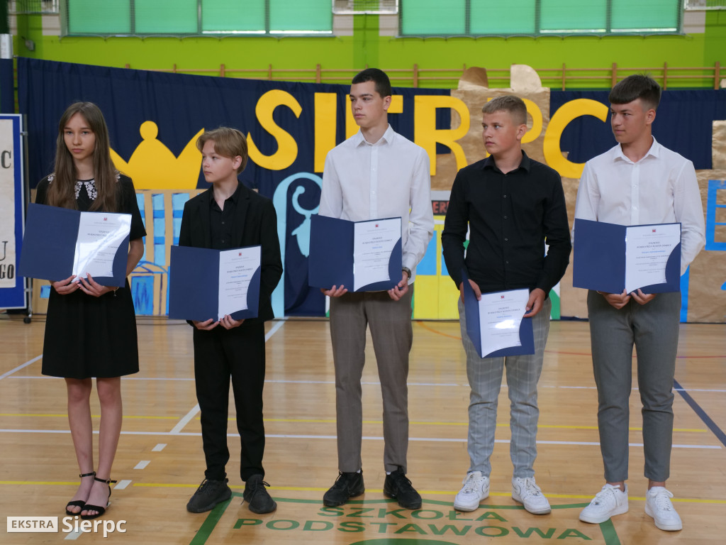 Zakończenie roku dla klas VIII w SP nr 2