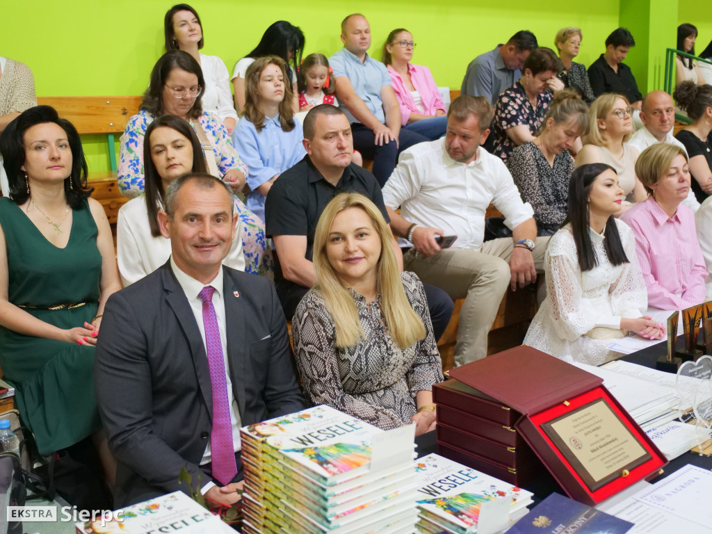 Zakończenie roku dla klas VIII w SP nr 2