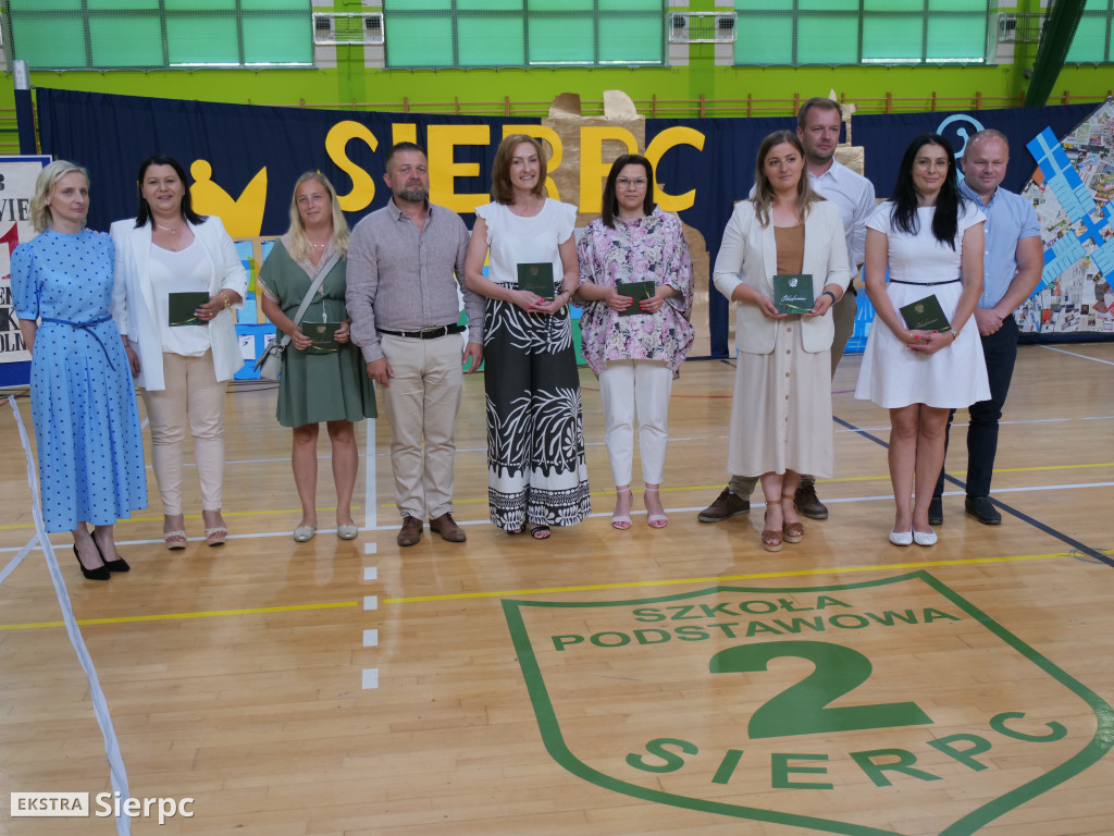 Zakończenie roku dla klas VIII w SP nr 2