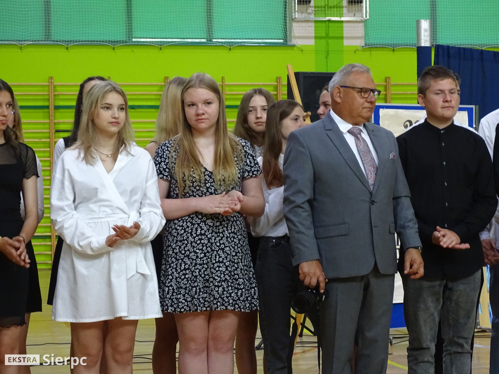 Zakończenie roku dla klas VIII w SP nr 2
