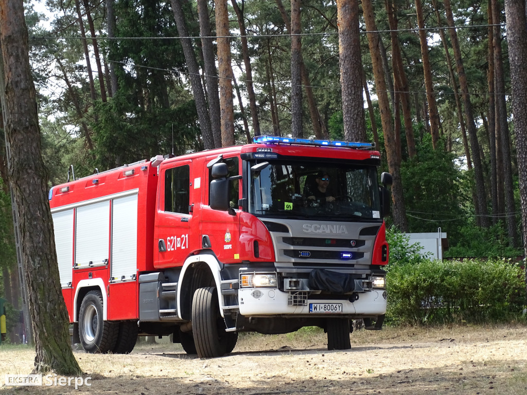 Ćwiczenia strażaków nad Jeziorem Urszulewskim