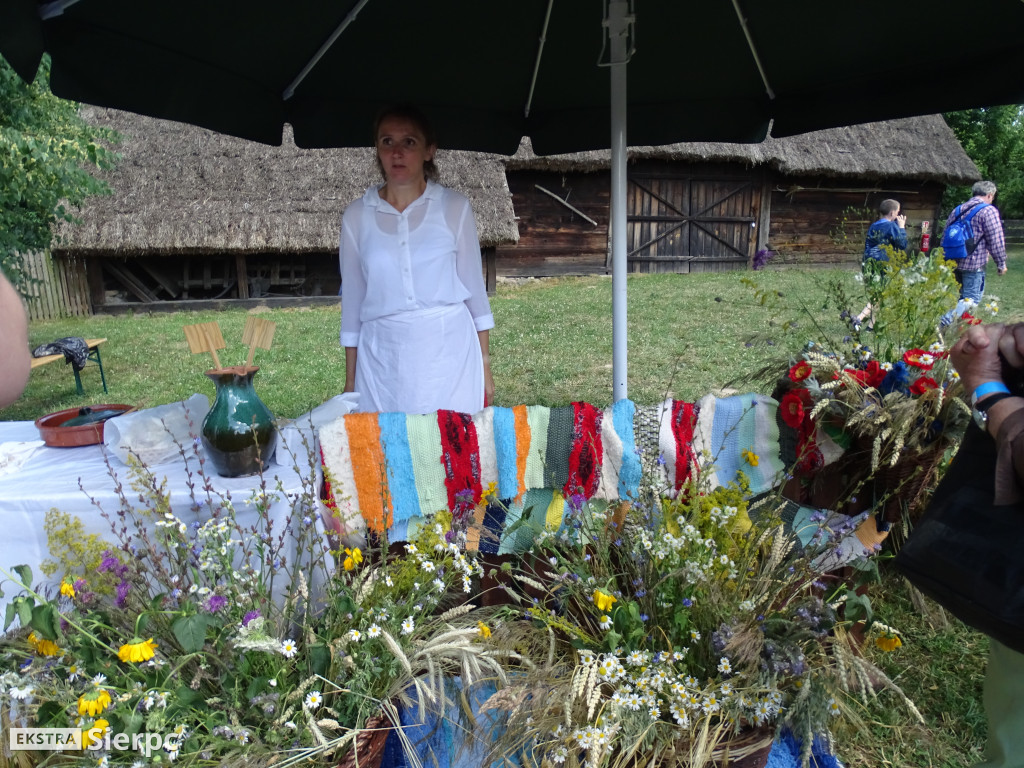 Miodobranie w skansenie