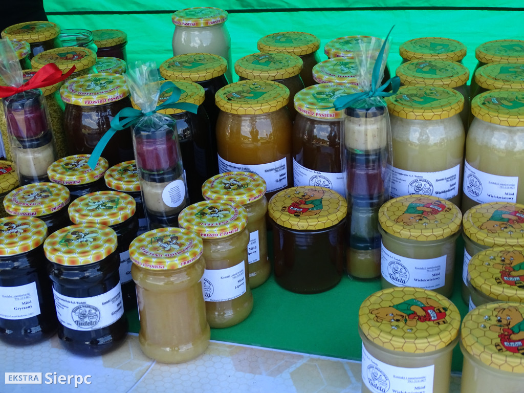 Miodobranie w skansenie