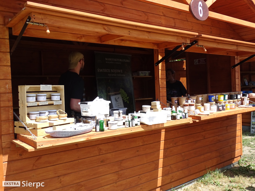 Miodobranie w skansenie