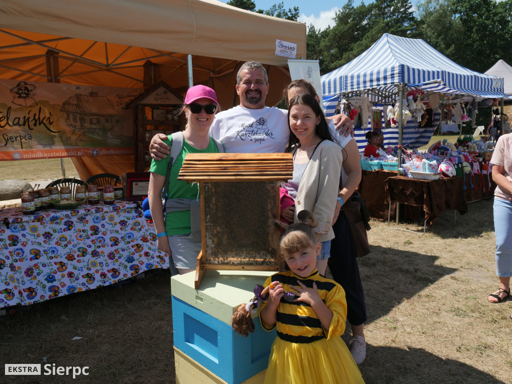 Miodobranie w skansenie