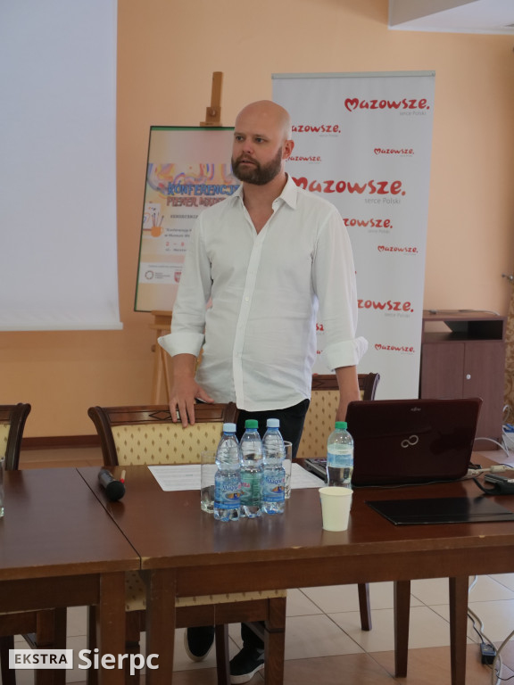 Konferencja w skanenie