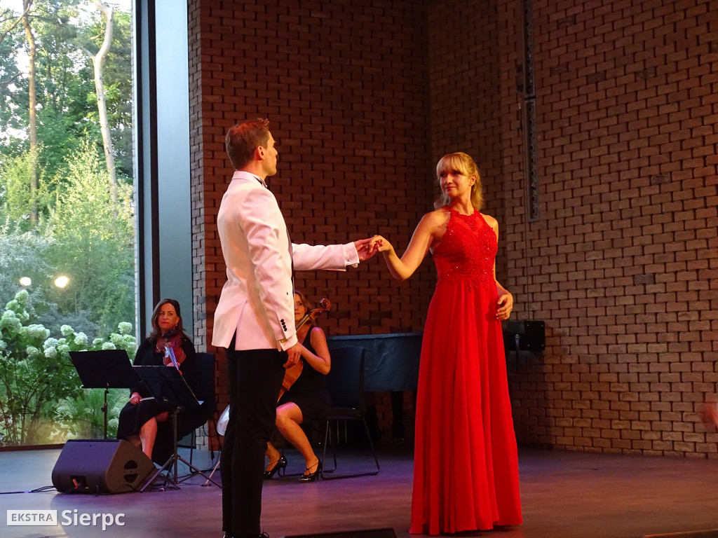 Tango with Bond