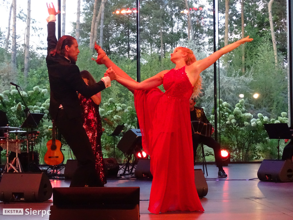 Tango with Bond