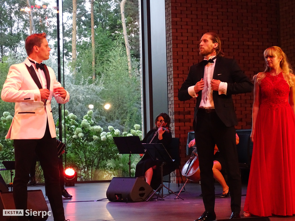 Tango with Bond