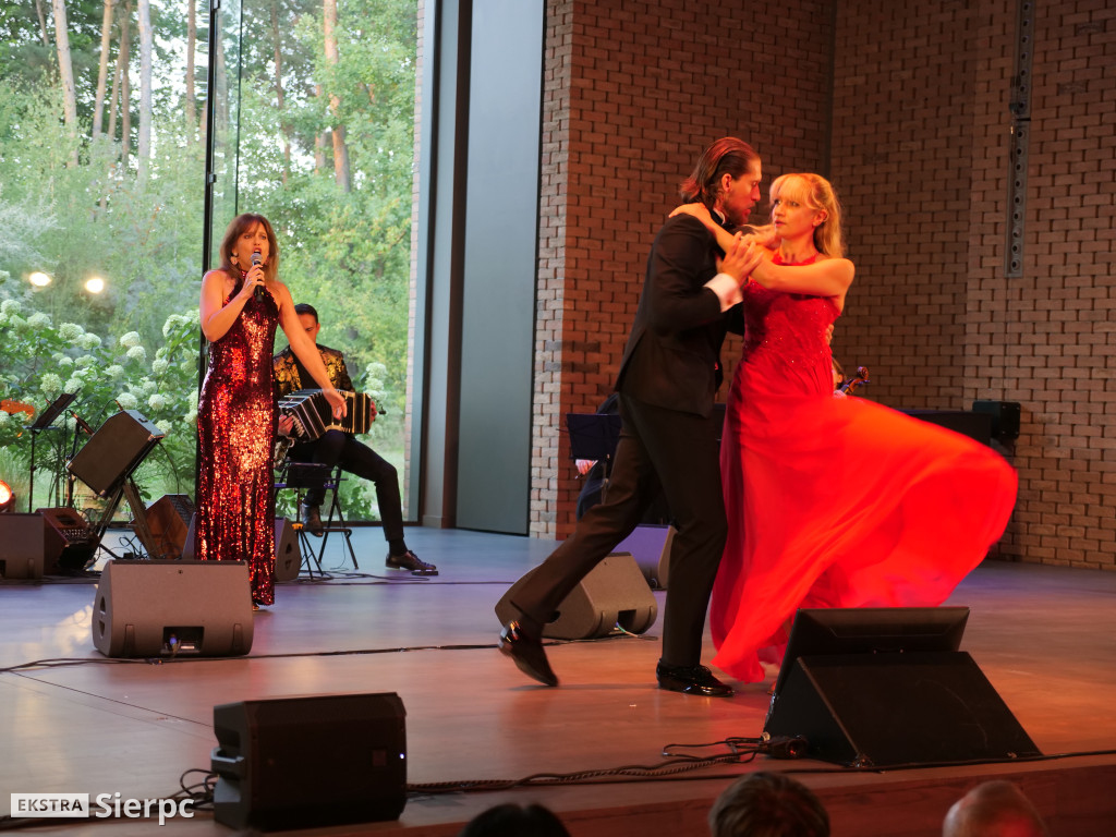 Tango with Bond