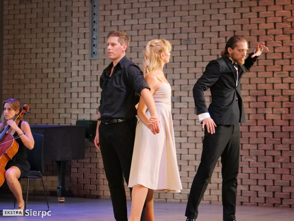 Tango with Bond