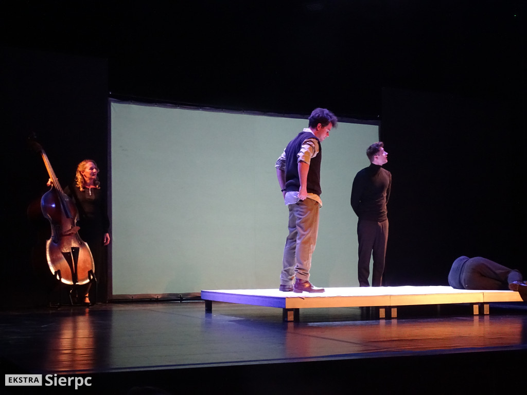 Broniewski — przedstawienie teatralne