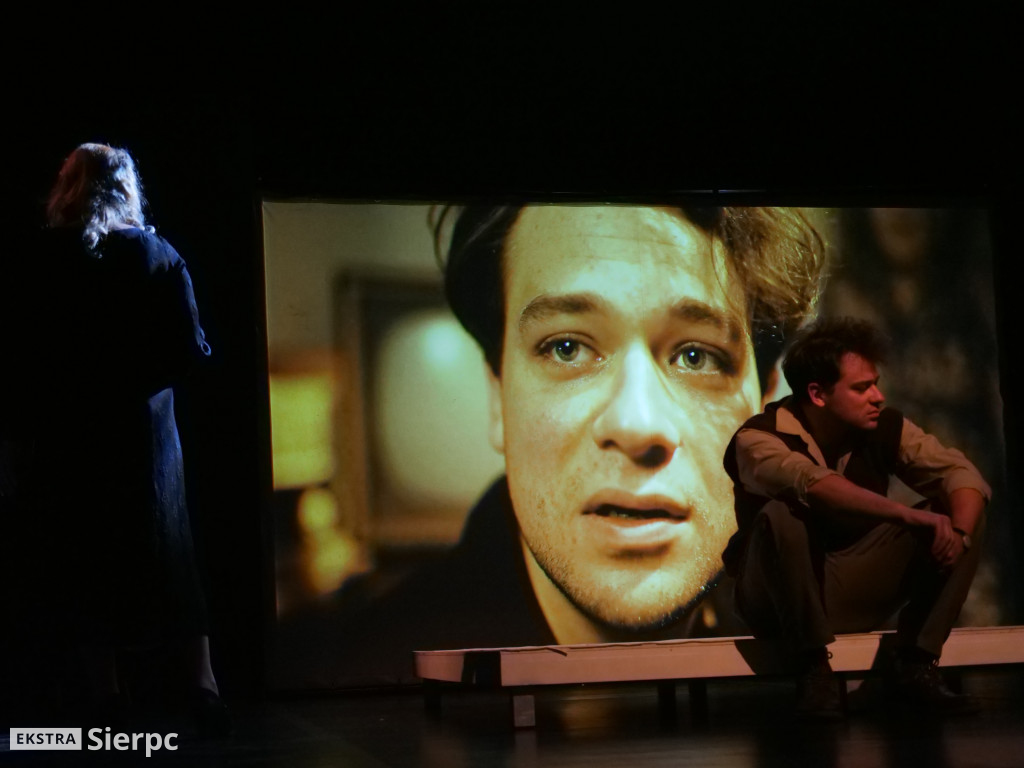 Broniewski — przedstawienie teatralne