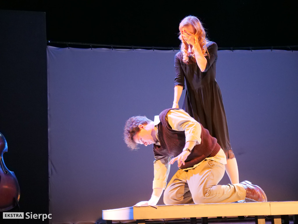 Broniewski — przedstawienie teatralne