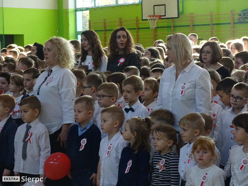Dwójka i akcja Szkoła do hymnu