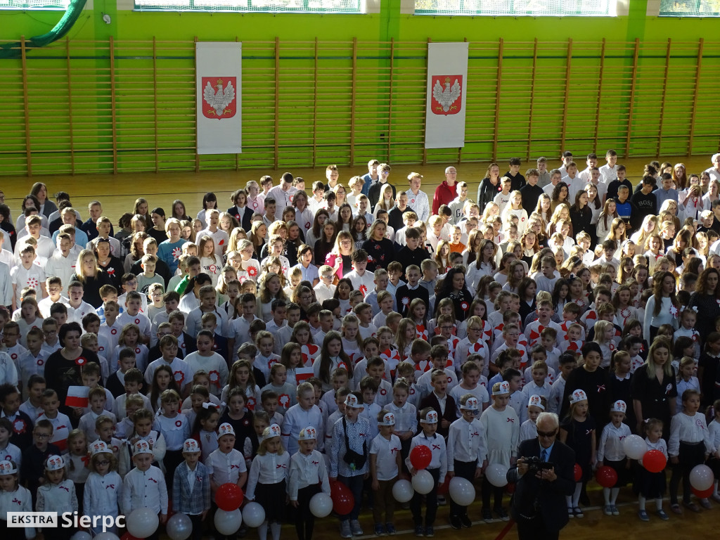 Dwójka i akcja Szkoła do hymnu