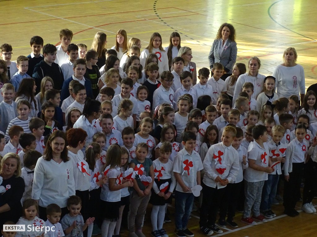 Dwójka i akcja Szkoła do hymnu