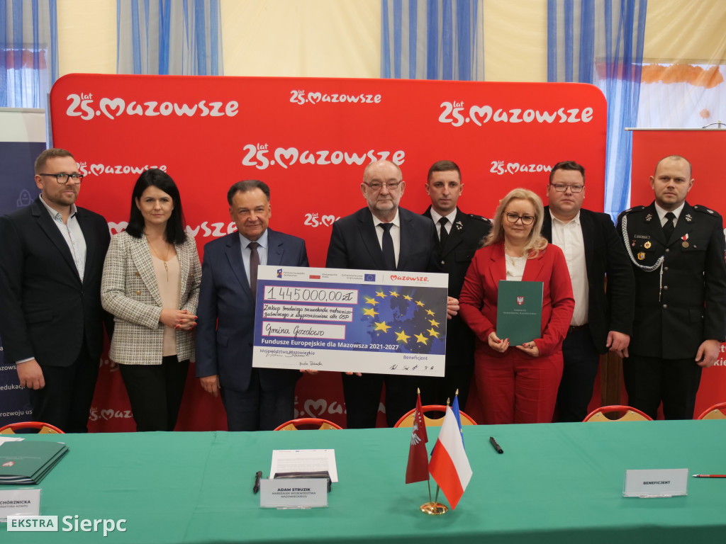 Umowy na nowe samochody dla OSP