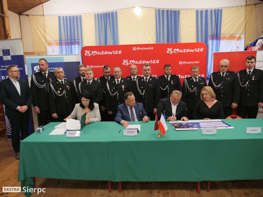 Umowy na nowe samochody dla OSP