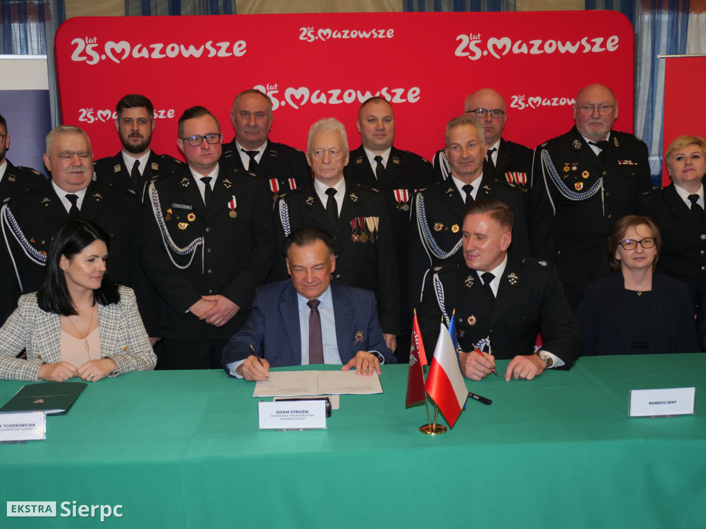 Umowy na nowe samochody dla OSP